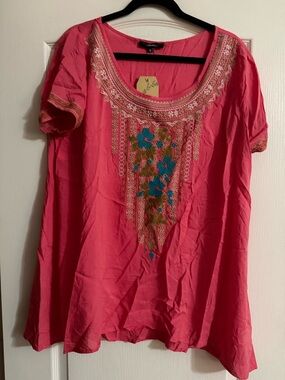 ANDREE BY UNIT Hot Pink Embroidered Scoop Neck Blouse